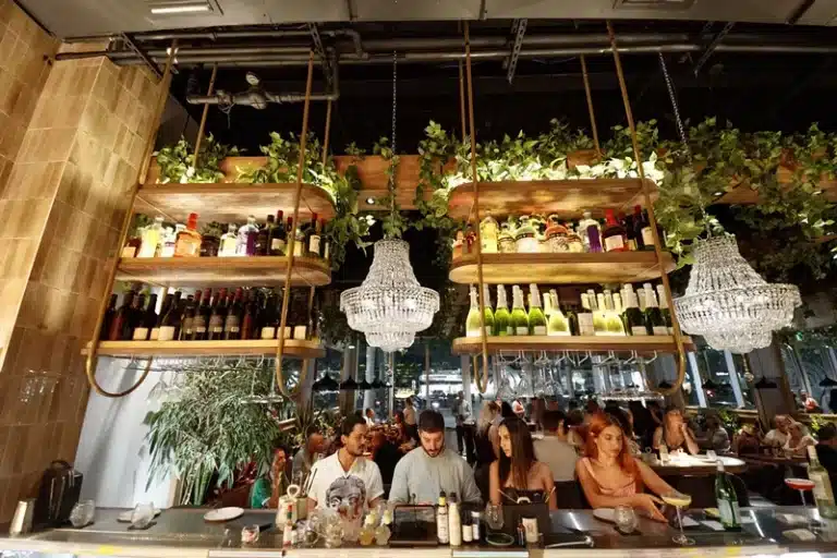 Davinci Café and KC Market at Oasis Hallandale